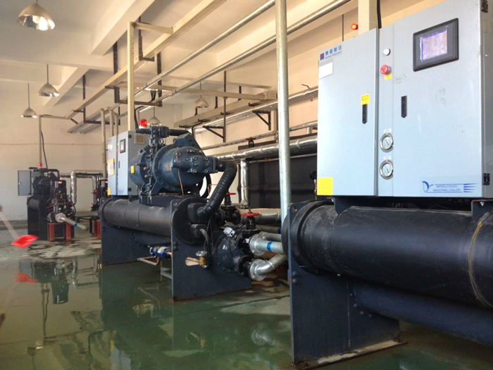 螺桿式冷水機價格，風冷螺桿式冷水機組，水冷螺桿式冷水機組